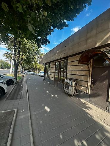 60: Сдаётся коммерческое помещение 60 м² на первой линии, 1/1, на — 4
