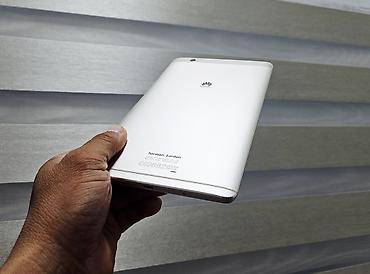 goggle pixel: Планшет, Huawei, память 64 ГБ, 7" - 8", 4G (LTE), Б/у, Классический цвет - Белый — 7