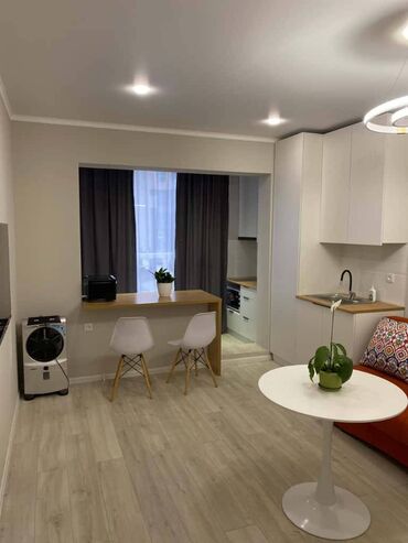 квартира берилет мкр кок жар: 1 комната, 27 м², Элитка, 3 этаж, Дизайнерский ремонт
