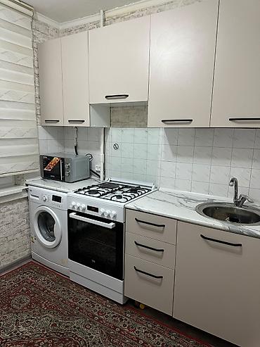 квартира сьемная: 3 комнаты, 58 м², 10 мкр 104 серия, 2 этаж, Косметический ремонт — 1