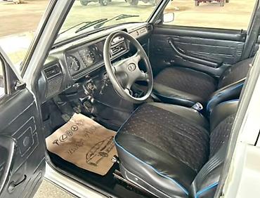 VAZ (LADA): VAZ 2107 sedan - Kuzov: 4 qapılı, ağ rəng, xrom ön barmaqlıq və — 10