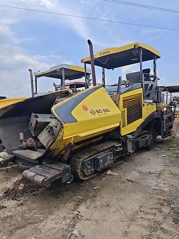 Услуги Асфальтоукладчик BOMAG (гусеничный) - Производитель: BOMAG -