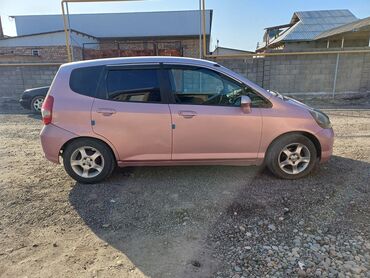 макси мото: Honda Fit: 2001 г., 1.3 л, Автомат, Бензин, Хетчбек