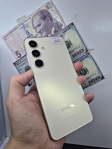 Samsung Galaxy S24, Б/у, 256 ГБ, цвет - Белый, В рассрочку, 1 SIM, eSIM