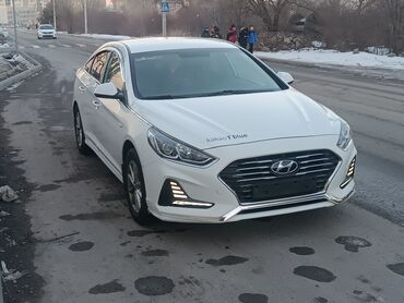 Hyundai: Hyundai Sonata: 2018 г., 2 л, Автомат, Газ, Бус