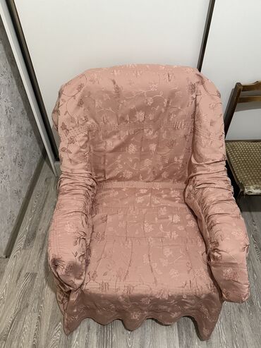 Çarpayılar: 2 eded kreslo