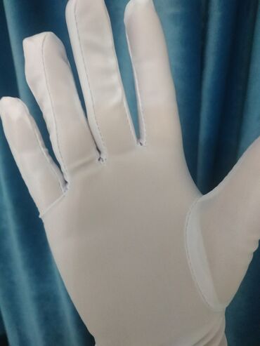 перчатки нитриловые м: Перчатки новые белые,тканевые, отличное качество,на взрослую руку