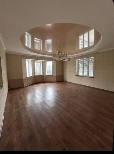 Долгосрочная аренда домов: 310 м², 9 комнат — 19