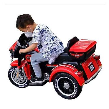 oyuncaq it: Yeni model uşaq elektrik motosikleti. üç təkərli akkumulyatorlu uşaq — 5