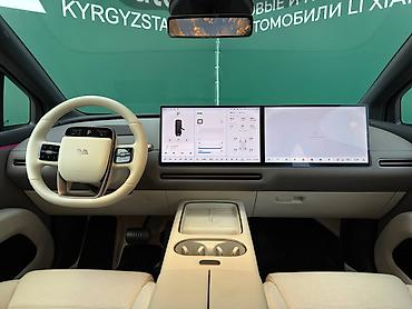 kaiyi e5: Lixiang i6: 2025 г., Автомат, Электромобиль, Кроссовер — 3