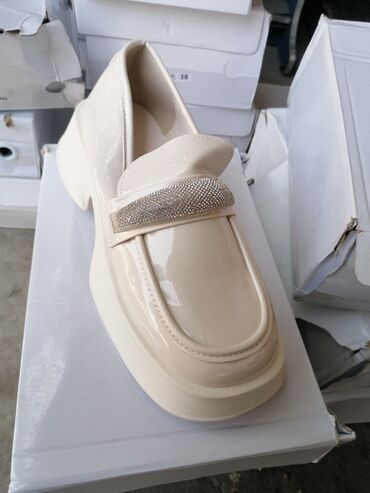 оптом кроссовки бишкек: Женская обувь размер 40 оптом и розницу