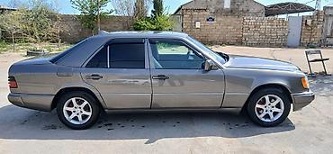 mercedes e class w124: Mercedes-Benz W124: 2 l | 1990 il Sedan — 2
