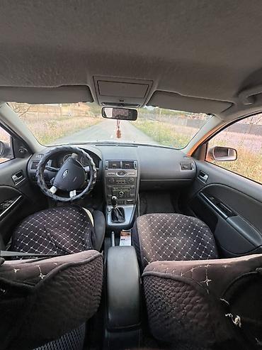 44 2: Ford Mondeo: 2004 г., 1.8 л, Механика, Бензин, Седан — 9