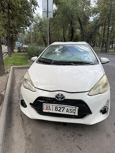 windom 2001: Toyota Aqua: 2016 г., Автомат, Гибрид, Хэтчбэк — 1