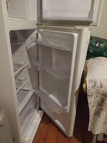 ariston 50: Samsung soyuducu, iki qapılı (üst hissə - dondurucu, alt hissə - — 4