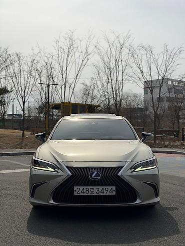 Lexus: Lexus ES: 2019 г., 2.5 л, Гибрид — 2