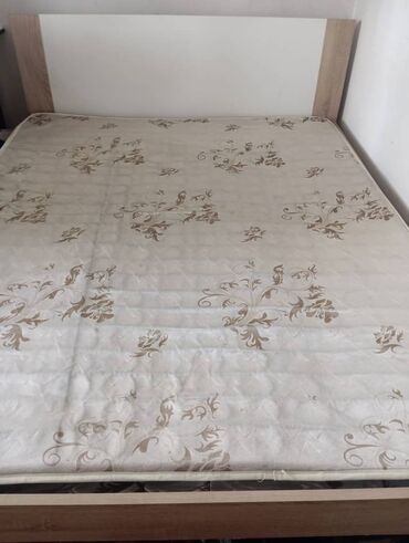 двух спальный кровать бу: Уктоочу бөлмө гарнитуру, Эки кишилик керебет, түсү - Саргыч боз, Колдонулган