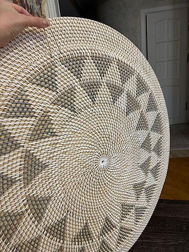 Дом и сад: Dekorativ toxunma sini Material: rattan Diametri: 80 sm Rəng — 4