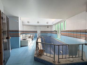 600: 600 м², 6 комнат и более, Киргизия 1 — 9
