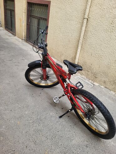 продам велосипед бишкек: İşlənmiş Dağ velosipedi Trinx, 29", sürətlərin sayı: 32, Ünvandan götürmə