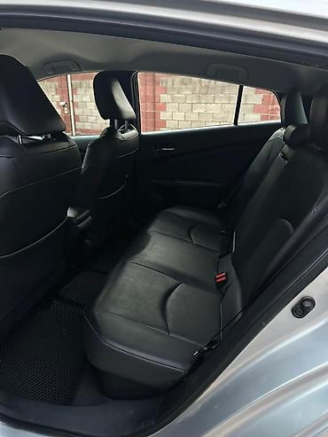 Toyota: Toyota Prius: 2017 г., 1.8 л, Гибрид, Седан — 10