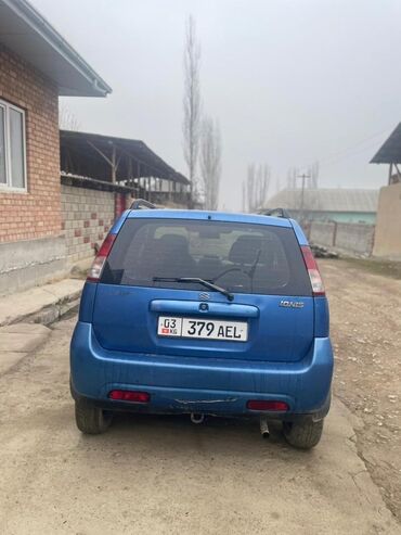 машины продают: Suzuki Ignis: 2003 г., 1.3 л, Механика, Бензин, Хетчбек