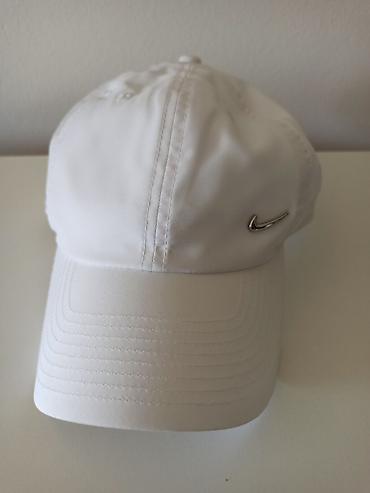 disel jakna: Nike kacket
Original, nov
Dostupna velicina M/L — 4