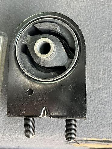 мотор от: Подушка мотора Mazda 2003 г., Новый, Аналог, Китай — 2
