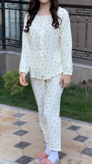 Пижамы: Муслиновый пижамы 🫶🏻 В наличии размеры M l xl 2xl 3xl ✔️Двойки с — 16