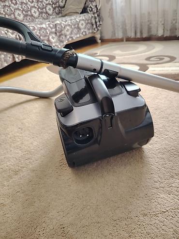 robot supurge: Yeni kimidir evde robot tozsoran oldugu ucun satılır hec bir prablemi — 1