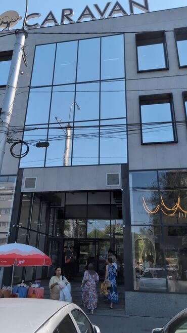 мебель для салонов красоты: Продается торговое место с оборудованием в ТЦ Караван Проходное