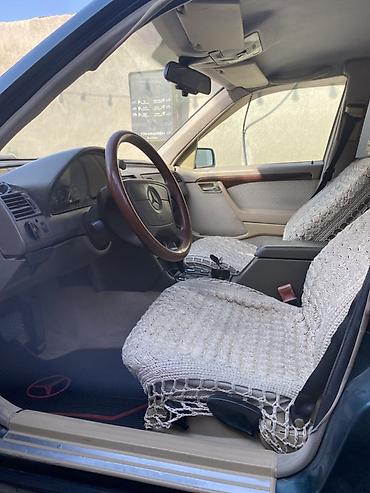 kia rio 2018: Mercedes-Benz C-Class: 1.8 l | 1995 il Sedan — 7