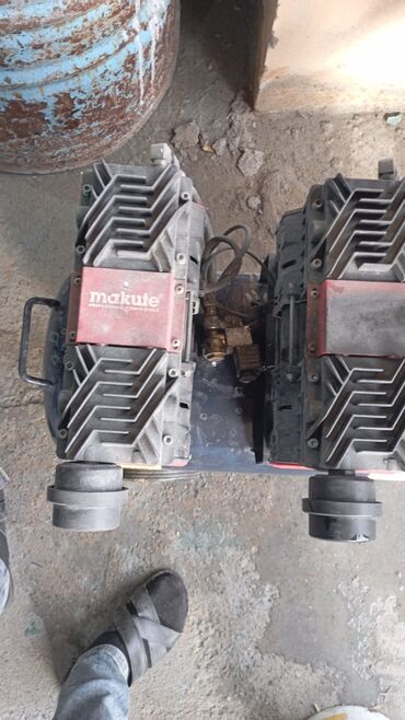 Kompressorlar: Kompressor Binə Qəsəbəsindədi nömrə budu 0775470212