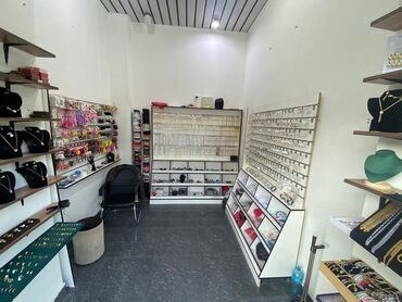 купить готовый бизнес в баку: Həzi Aslanov metrosunun düz çıxışında yerləşən aksesuar mağazası bütün