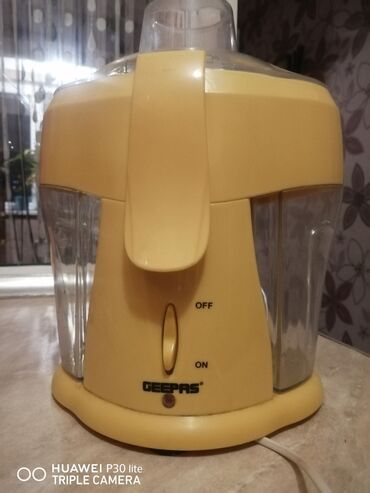 İçki texnikası: Geepas şirəçəkən - Brend: Geepas - Rəng: sarı - Ön paneldə ON/OFF