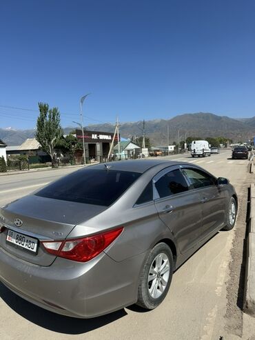 Hyundai: Hyundai Sonata: 2010 г., 2 л, Автомат, Бензин, Седан — 4