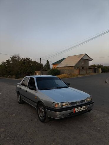 машину хонда: Nissan Sunny седан, серебристый цвет, 4 двери. Кузов и экстерьер: -