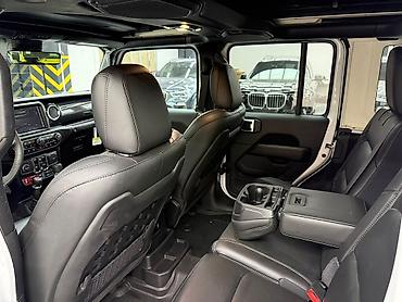 trx ram: Jeep Wrangler: 2022 г., Внедорожник — 7