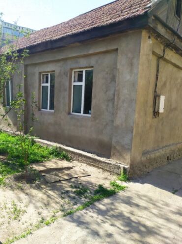 отдых на юге иссык куля: Үй, 55 кв. м, 3 бөлмө, Риелтор, Эски ремонт