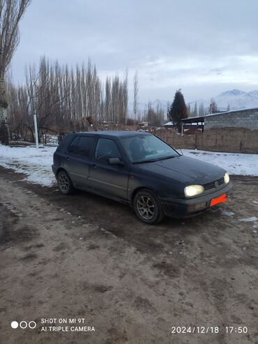 гольф 3 вариянт: Volkswagen Golf: 1992 г., 2 л, Механика, Бензин, Седан