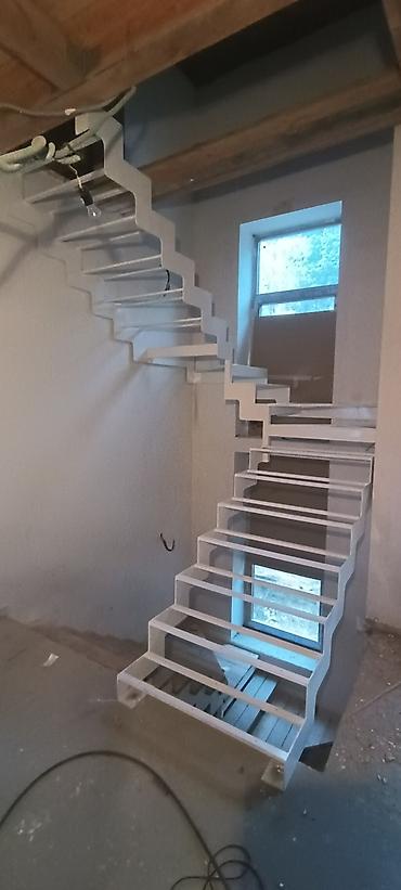 Металлические лестницы: Металлическая лестница Для дома, Форма лестницы: Г-образная, Стиль: Лофт — 9