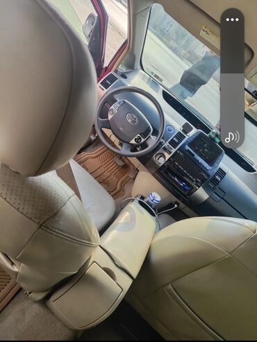 Toyota: Toyota Prius: 1.5 l | Hetçbek -da lalafo.az — 8 Toyota: Toyota Prius: 1.5 l | Hetçbek — 8