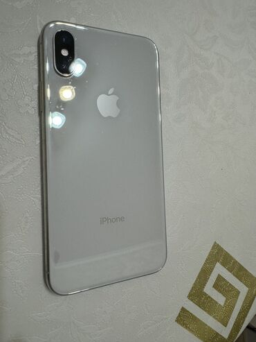 Apple iPhone: IPhone Xs, Б/у, 256 ГБ, Белый, Защитное стекло, Чехол, 75 %