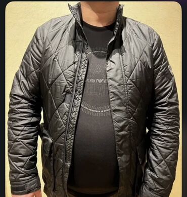 Köynəklər: EA7 Emporio Armani kişi qışlıq jaketi - Rəng: qara - Dizayn: rombvari