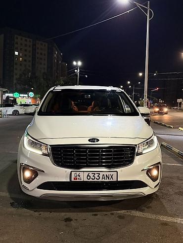 Kia: Kia Carnival: 2019 г., Минивэн — 12