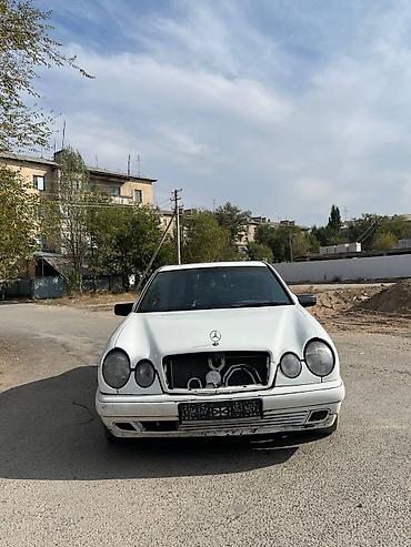Mercedes-Benz E-Class: 1995 г., 3.2 л, Автомат, Бензин, Седан