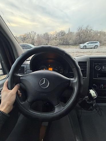 Легкий грузовой транспорт: Легкий грузовик, Mercedes-Benz, Стандарт — 13