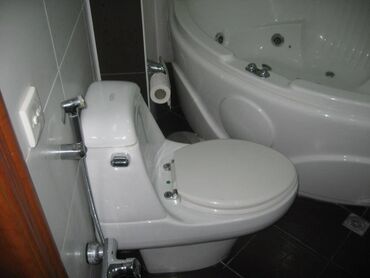 Uzunmüddətli kirayə mənzillər: 28may 8 noyabr metrosunun çıxışında Tibb universitetinə yaxın 17 — 16