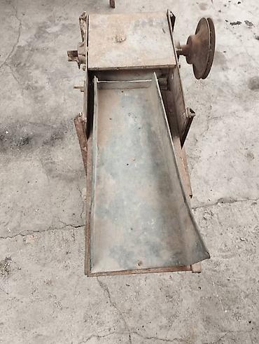 Колье: Металлический станок/механизм с загрузочным лотком и приводным узлом — 29