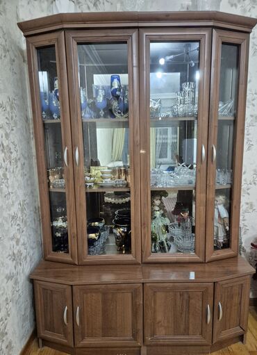 скамейка для прихожей: Б/у, Распашной, 2 двери Прямой шкаф, Сервант